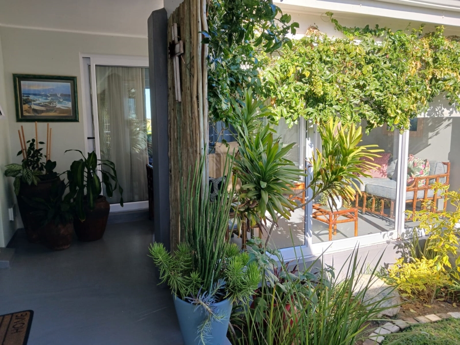 3 Bedroom Property for Sale in Stilbaai Wes Western Cape